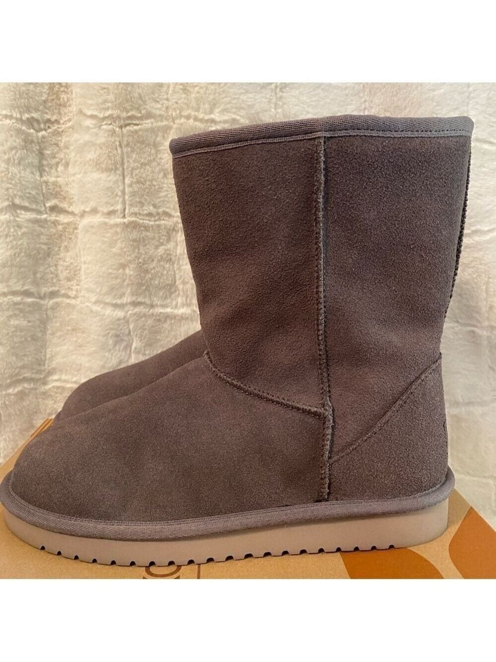 Koolaburra by UGG. Koola Short In Rabbit Gray. Size US 8. EU 39 New